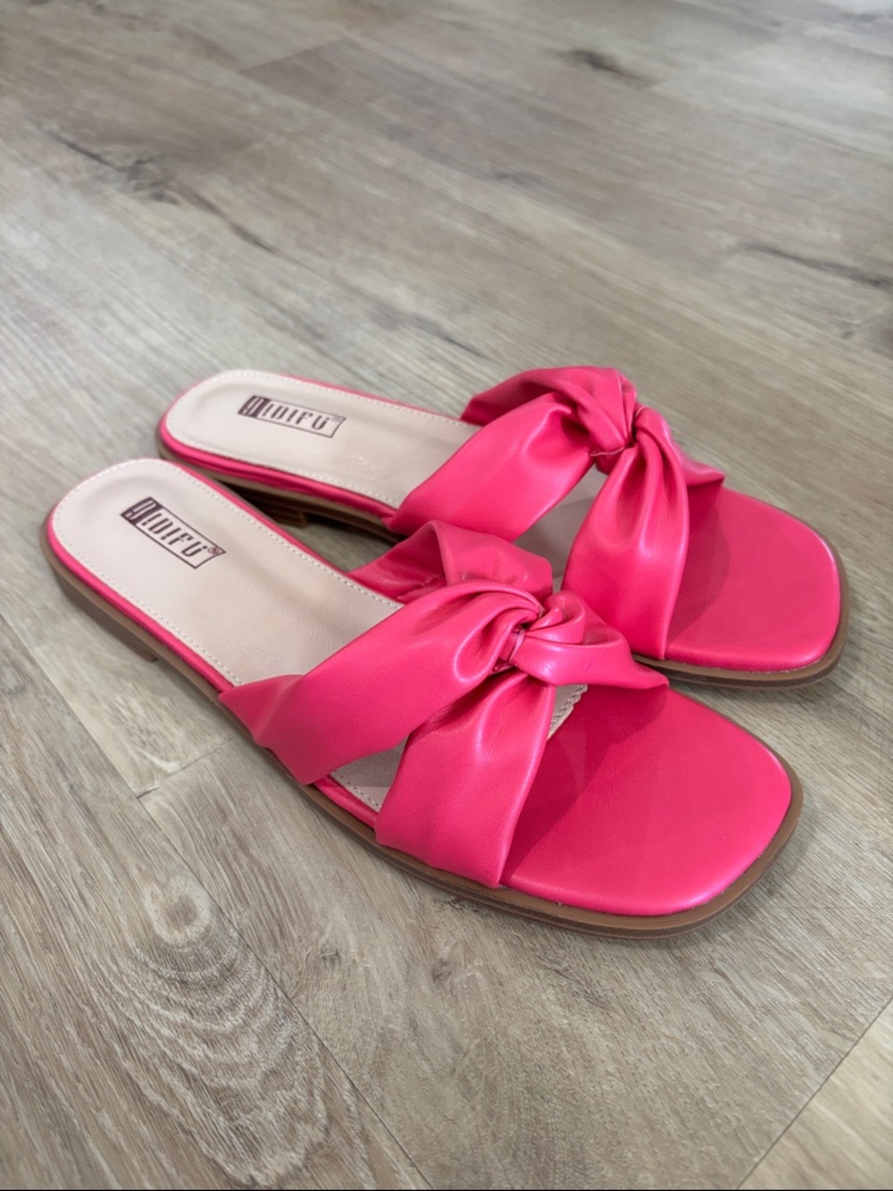 NEW Women’s IDIFU Pink Slide Sandals